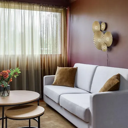 Kaeenpesae فندق يليفيسكا