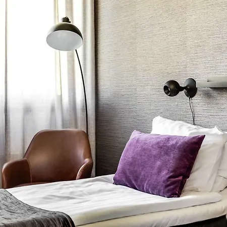 Hotel Kaeenpesae 3*